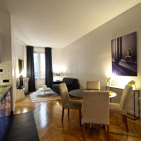 Apartment Near Montmartre Paris