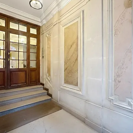 Apartment Near Montmartre Paris