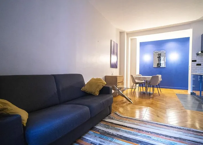 Apartment Near Montmartre *